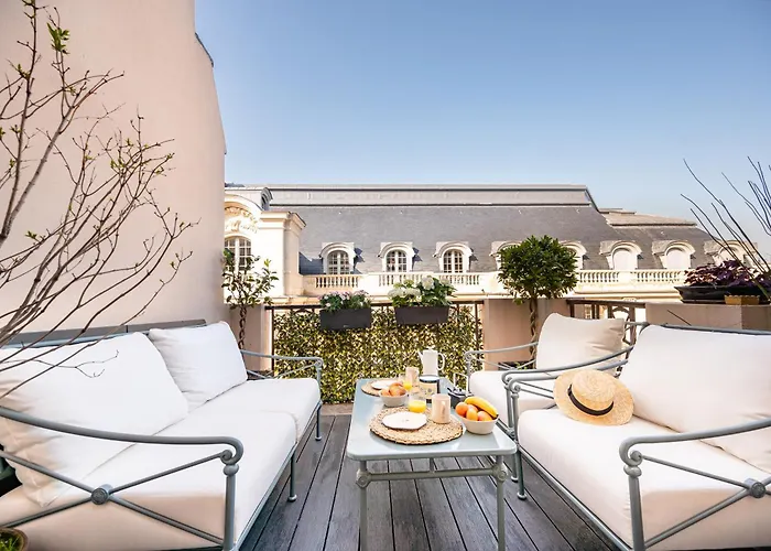 Superb Flat With Terrasse & 24-7 Security In The Heart Of Paris!