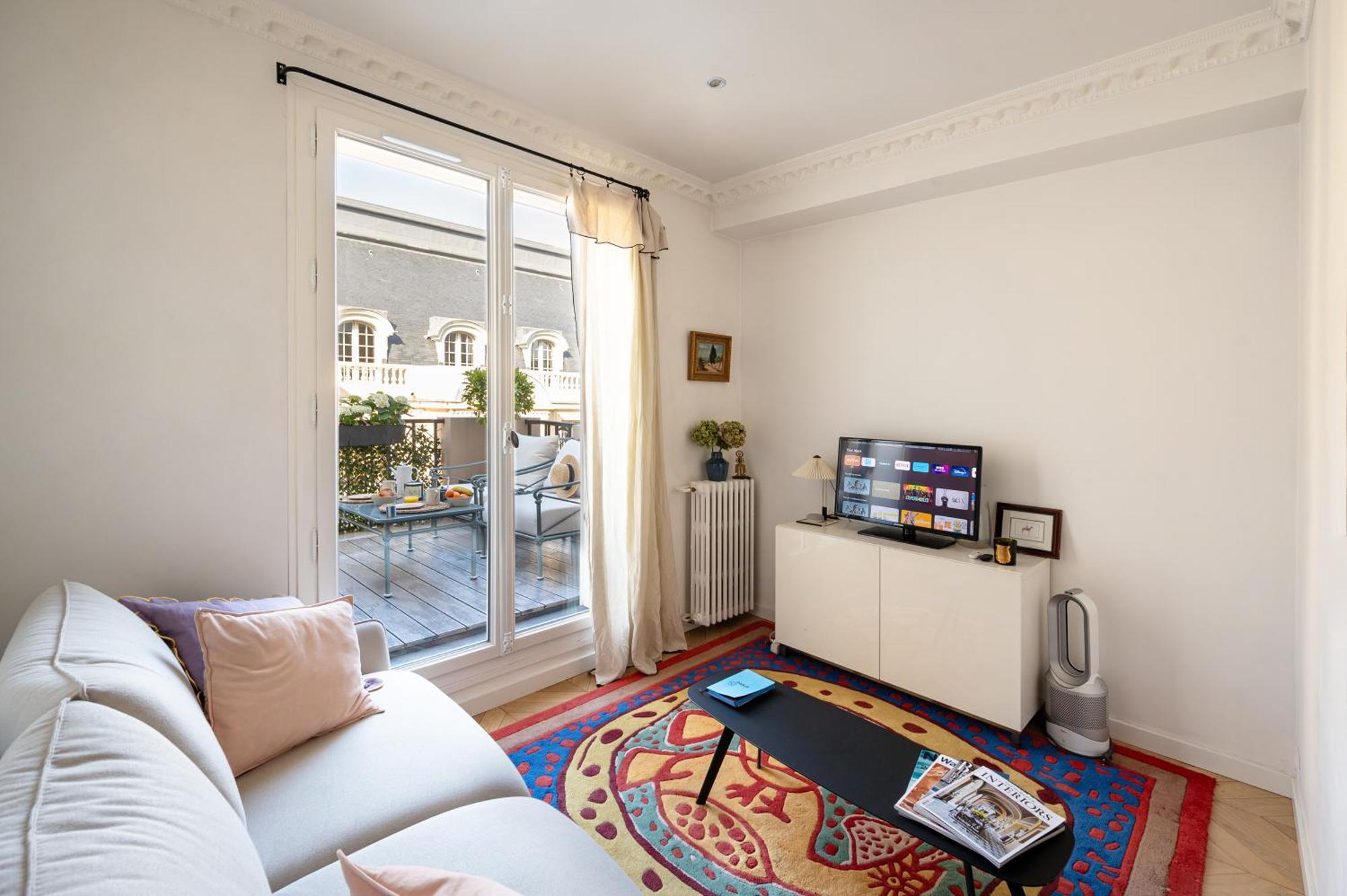 Appartement Superb Flat With Terrasse & 24-7 Security In The Heart Of Paris!